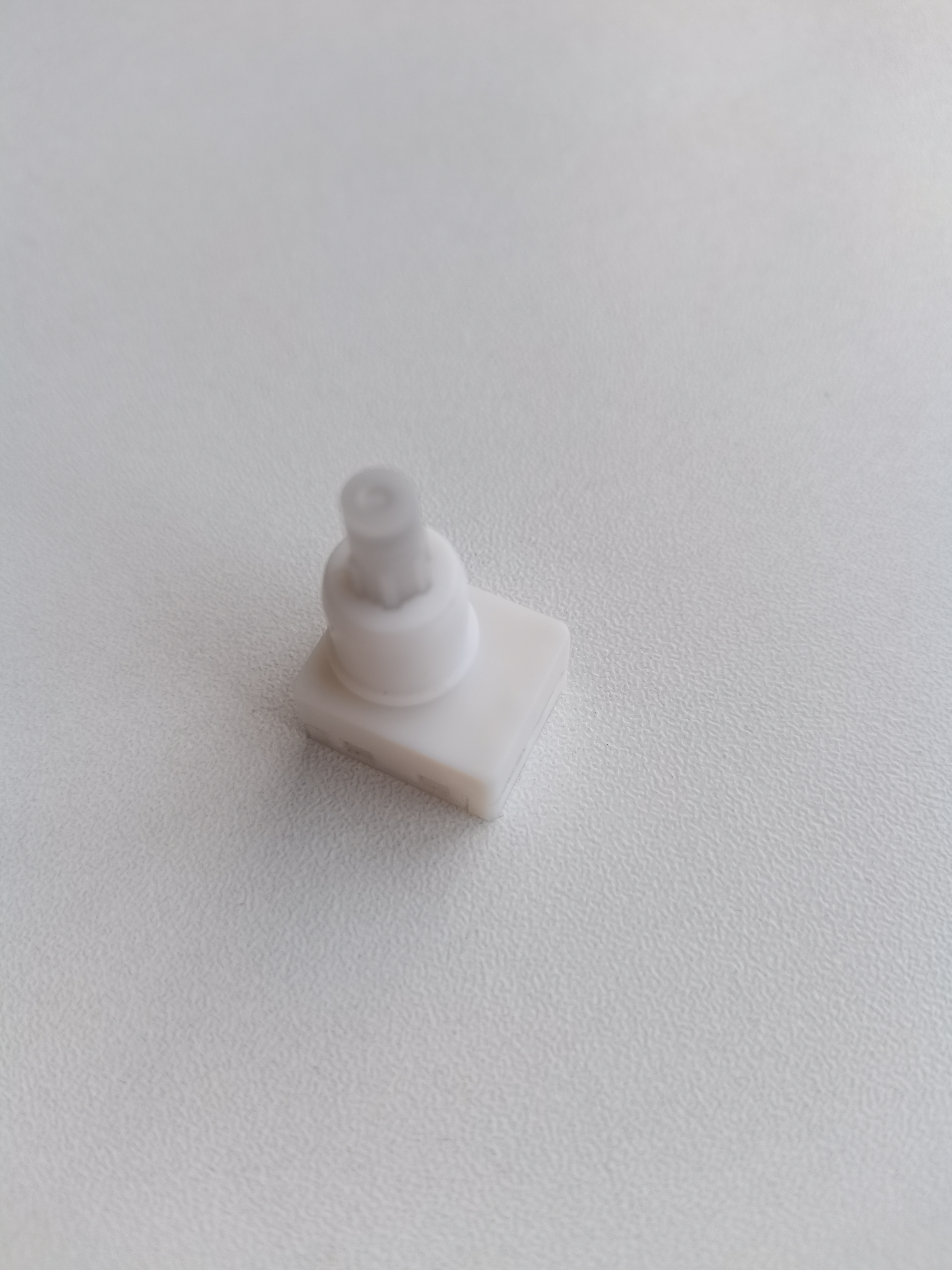 Dobond, el último mini pestillo de prensa de empuje de microinterruptor de plástico moldeado por inyección con IATF