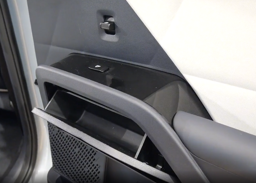 Caja de almacenamiento de puerta trasera de coche personalizada para OEM automotriz Beijing-Hyundai nuevo SUV MUFASA