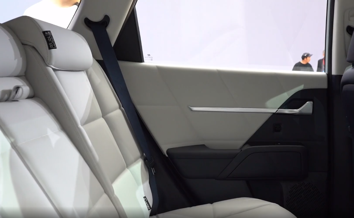 Caja de almacenamiento de puerta trasera de coche personalizada para OEM automotriz Beijing-Hyundai nuevo SUV MUFASA